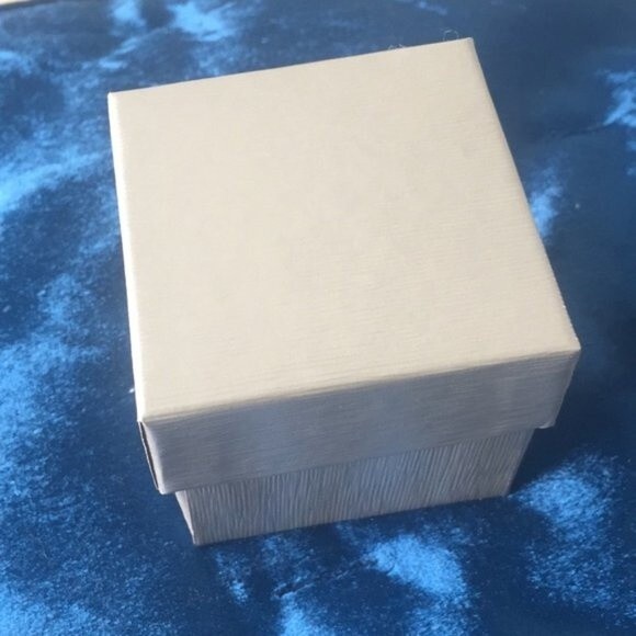 Diamond Accent Silver Heart Earrings Necklace Set $100 NWB - Picture 4 of 4